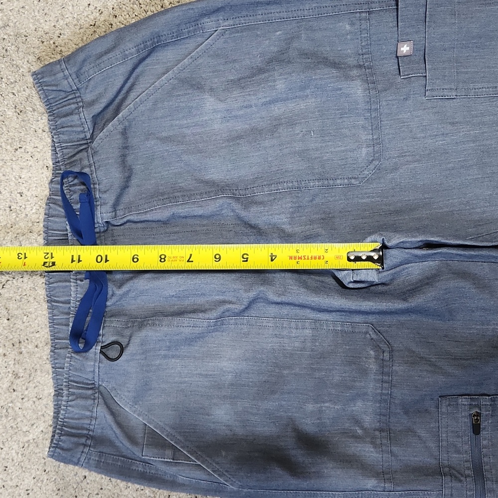FIGS Cairo Cargo Scrub Pants in Heather Denim Men's Size Small - Picture 10 of 11